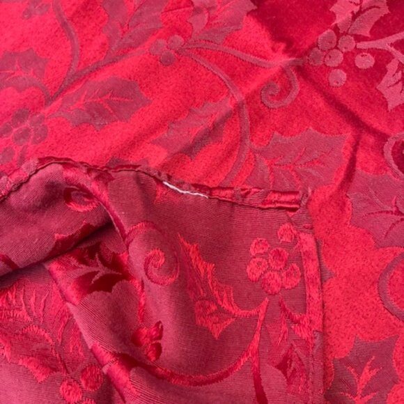 Tablecloth 114" x 54.5" Christmas Holiday Red Holly Berry Dining Home Decor - Picture 3 of 7